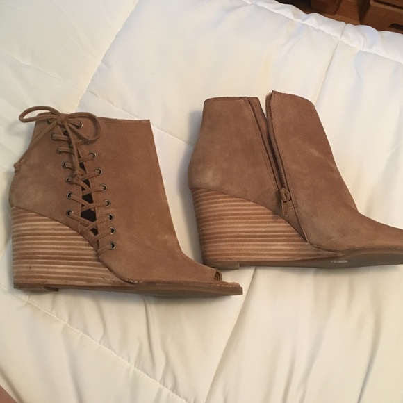 SOLD - Picture 2 of 6